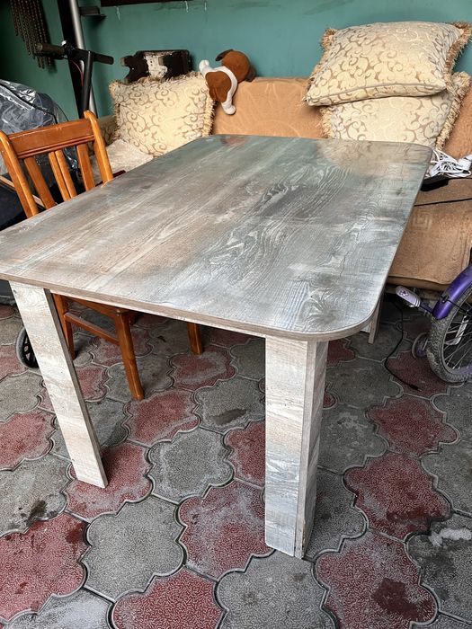 Стол обеденный б/у