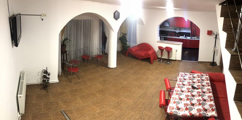 Vila de inchiriat in Busteni cu Ciubar si Jacuzzi gratis la 3 nopti