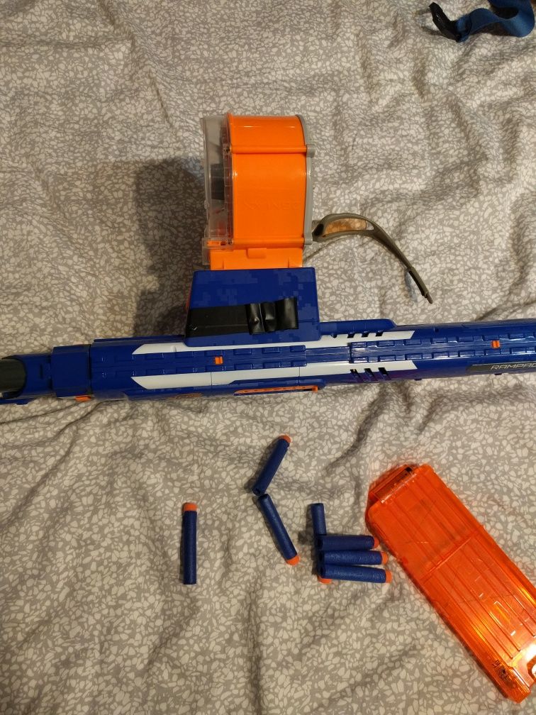 Jucarie Nerf pistol pusca Rampage 25 proiectile și Cycloneshock Mega M