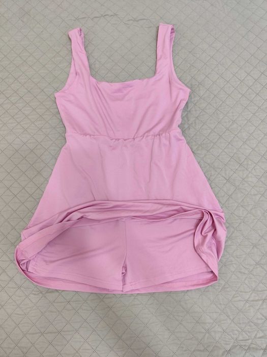 Рокля с къси панталонки