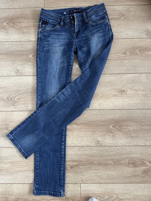 Blugi drepti marimea S