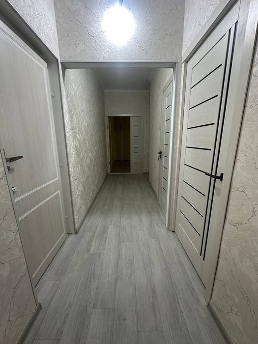 Сергели 4 2х ком. 1 этаж 5 этажка балкон 2×6 58кв.м цена 59000 у.е