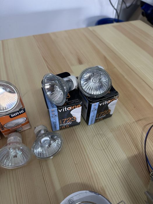 Луни за вграждане в окачен таван