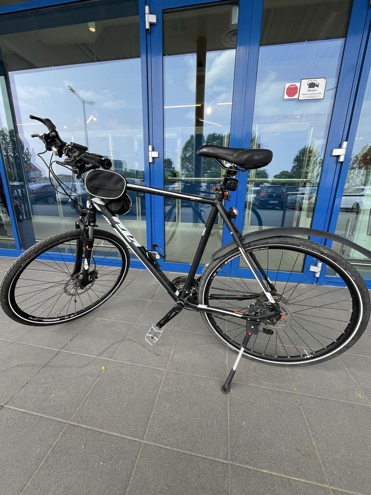 Bicicleta KTM de trekking