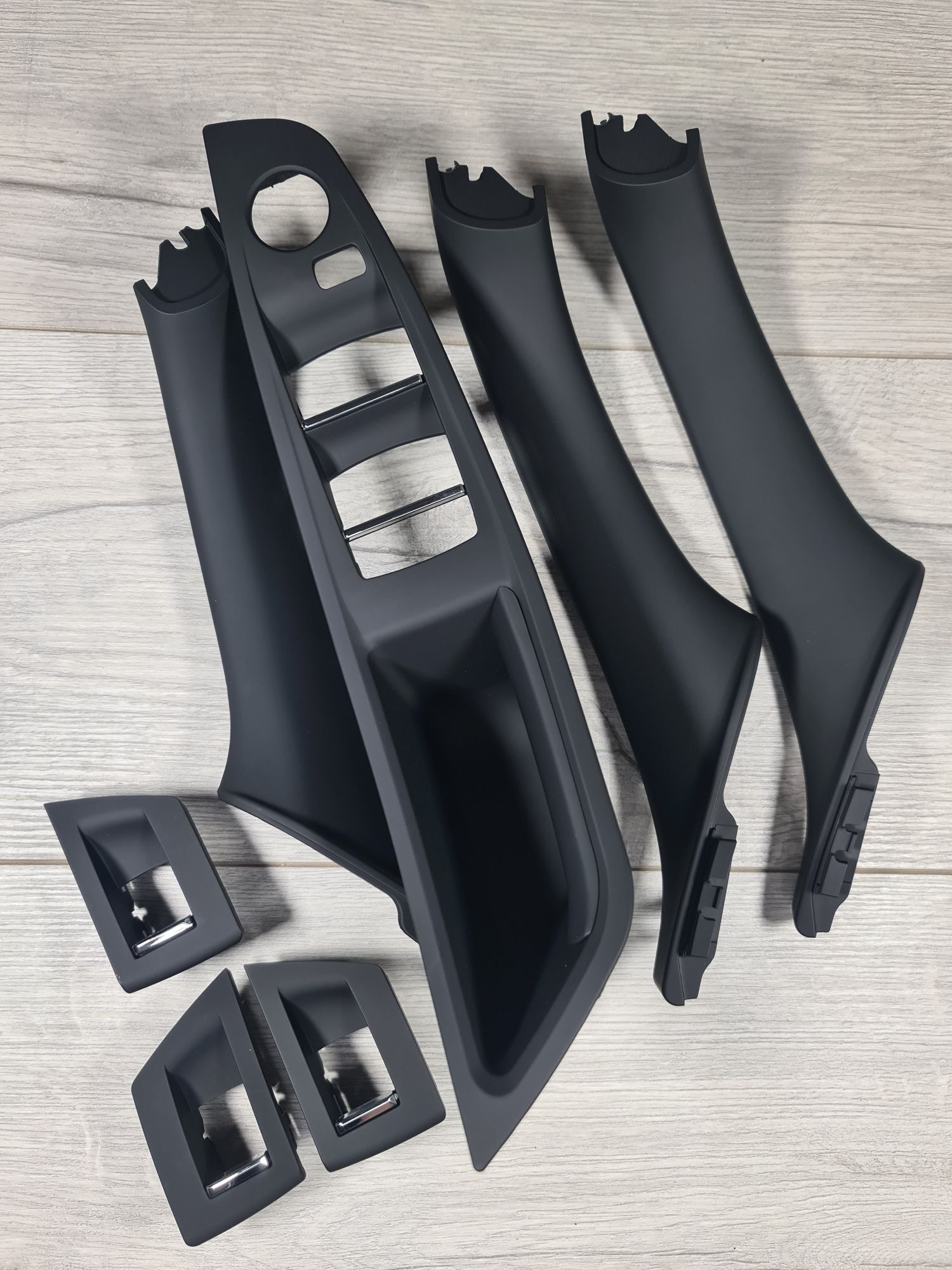 Set-Manere-Interior+Ornamente-Negre-Bmw-Seria-5-F10-520-525-530-d-Noi