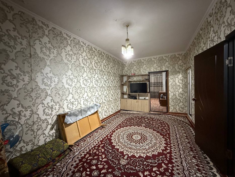 Юнусабод 11.кв 2/4/4 50.кв Срочно квартира МетроЛиня