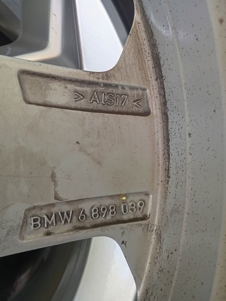 18 Оригинални Джанти с гуми BMW X1"
