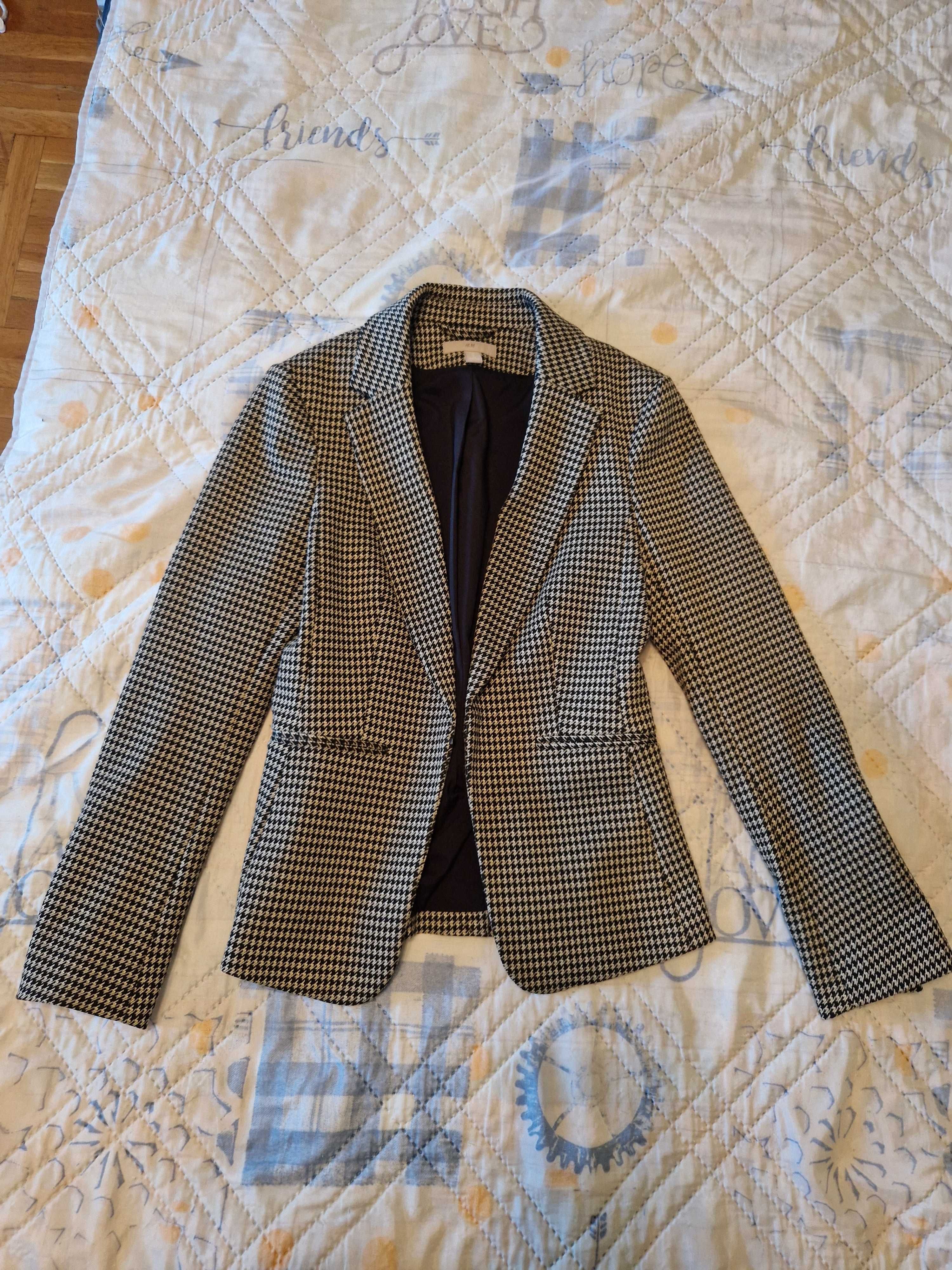 Елегантно сако на H&M