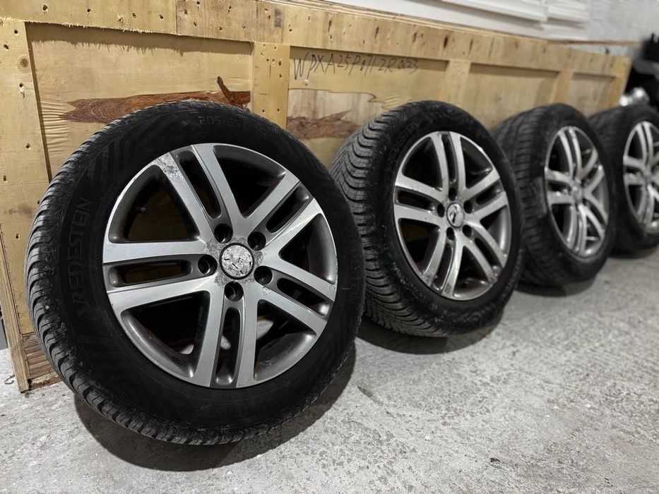 Set jante originale vw 5x112 cu anvelope iarna 205 55 r16 dot bun