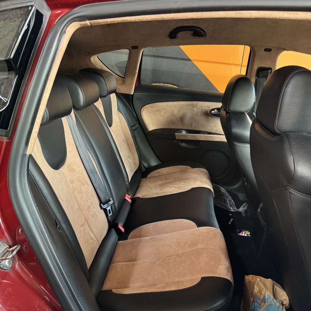 Seat Leon 1P 1.9 TDI 105CP – Avariat, motor si interior in stare buna