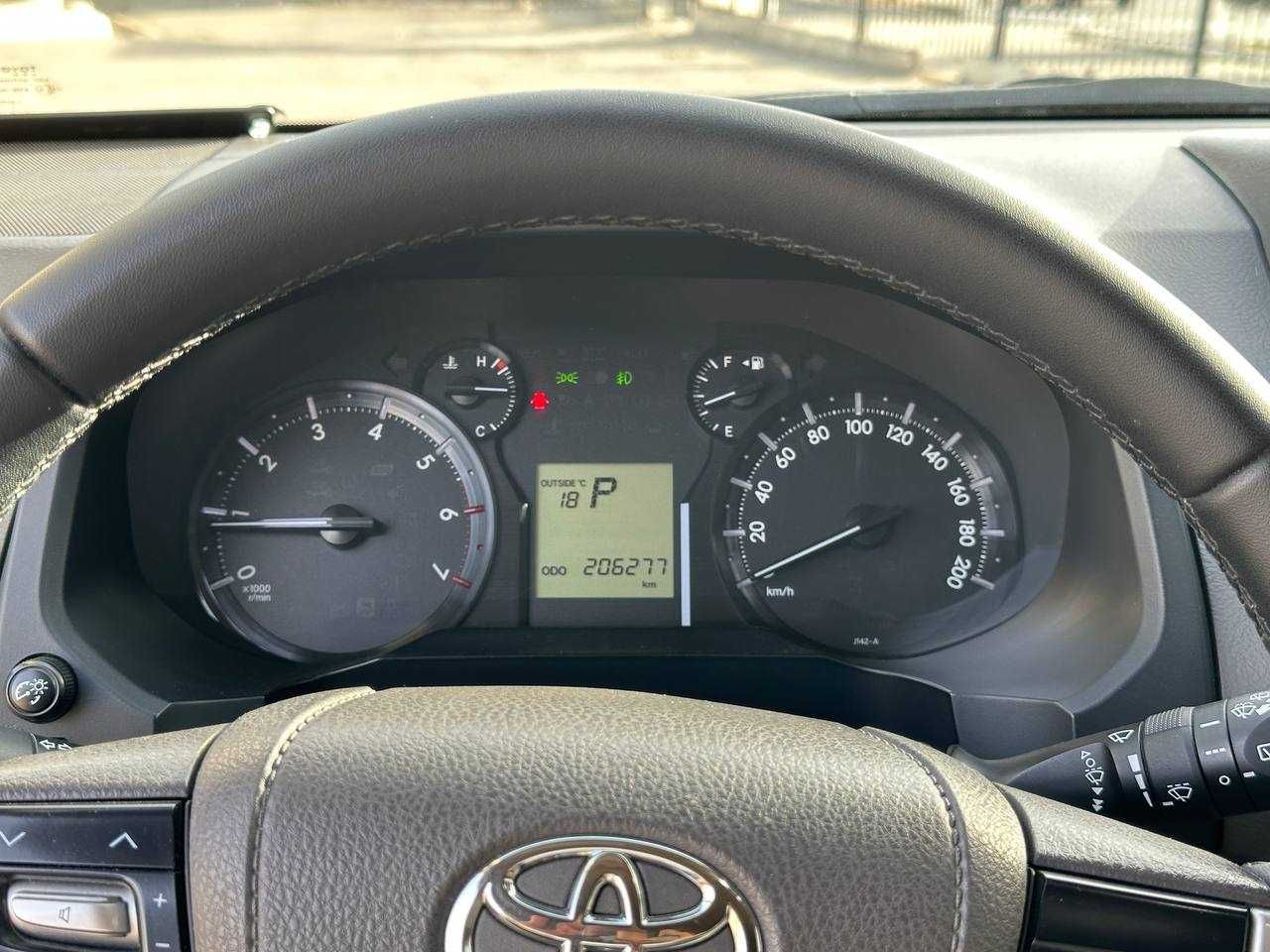 tayota prado land crouser 150