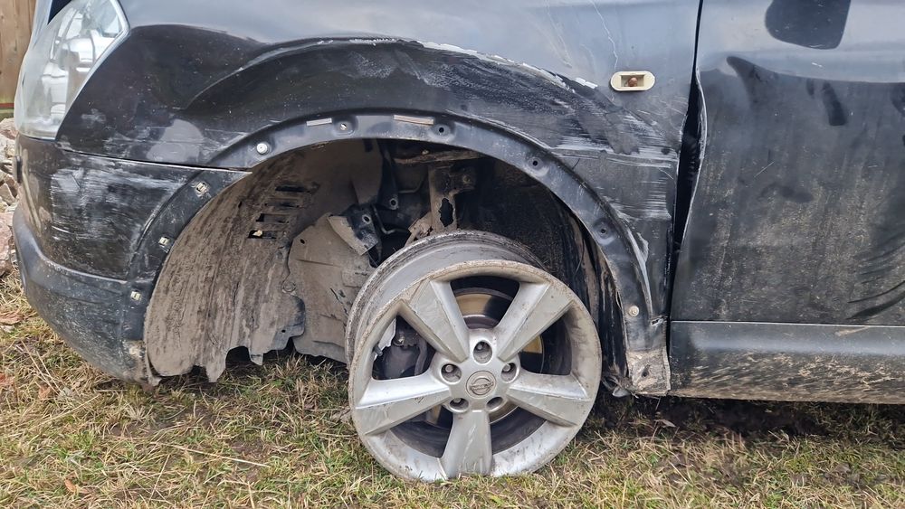 Vând nissan qashqai