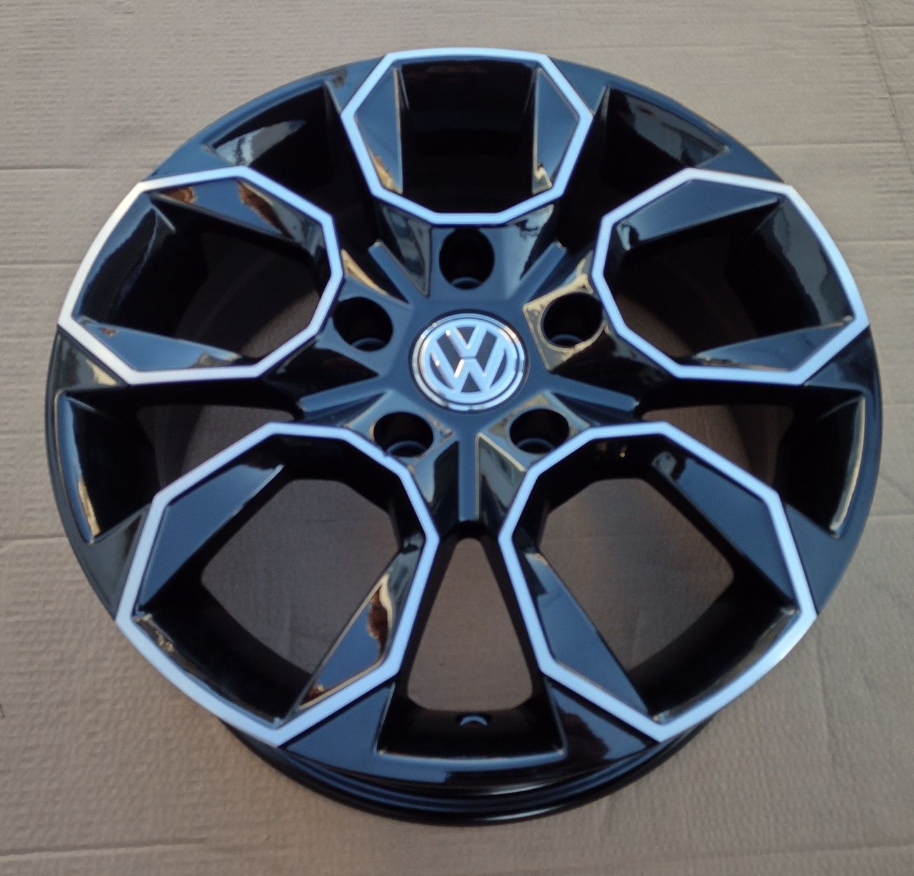 Jante 15 VW Golf 5.6.7 Jetta Touran Caddy Sharan. Passat 
Prinde