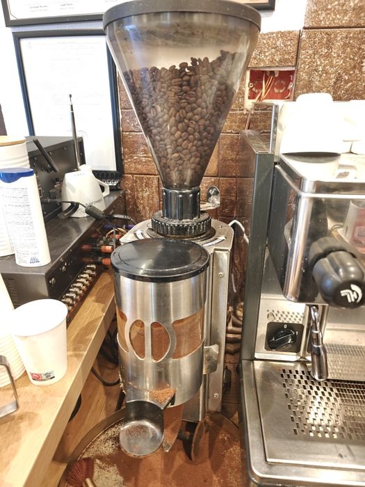 Aparat cafea profesional plus râșniță