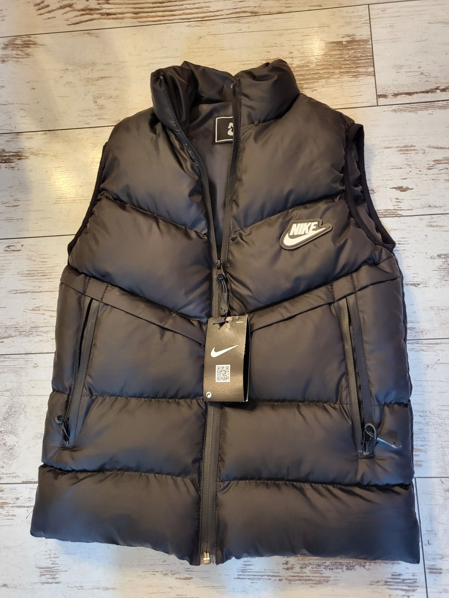 Детски елеци Nike,шушлякови.