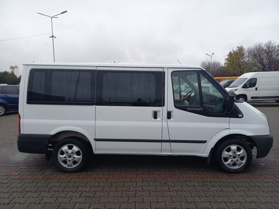 Ford Transit 8+1 locuri Euro 5