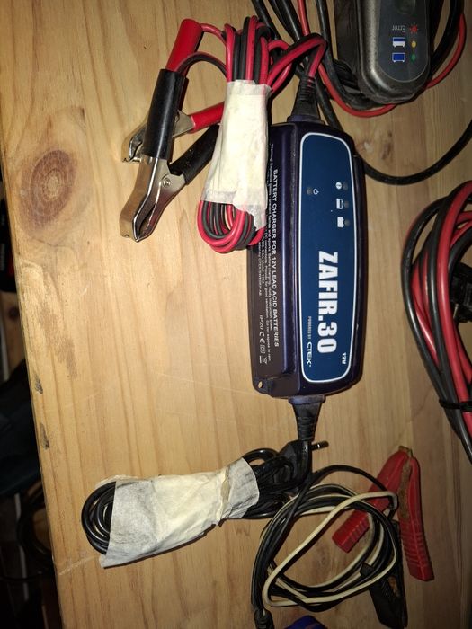 Incarcator inteligent Baterie Stivuitor