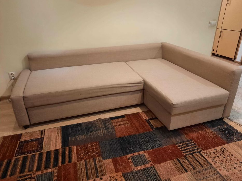 Угловой диван IKEA