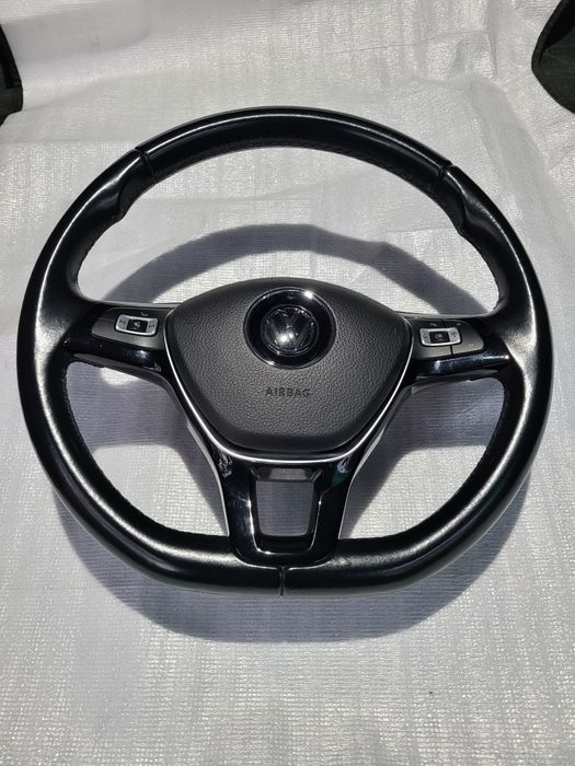 Volan Piele VW Passat B8 / Golf 7 teșit comenzi