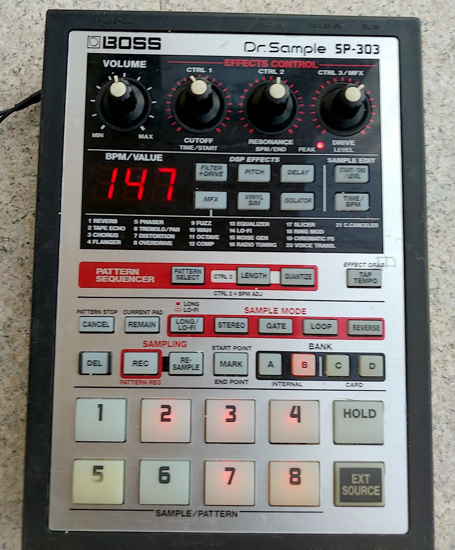 BOSS Dr.Sample SP-303 Roland Moog Yamaha Akay