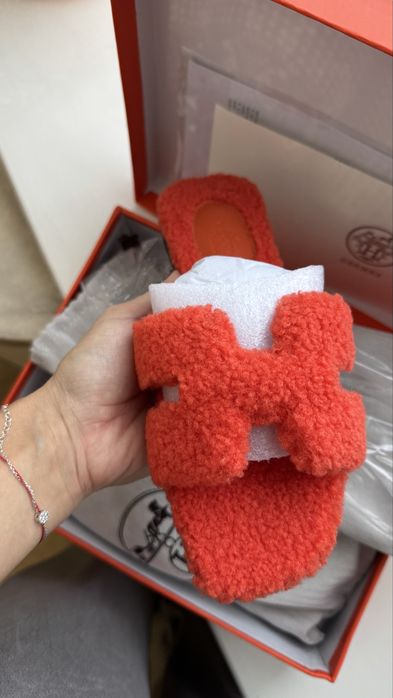 Продам тапочки под Hermes