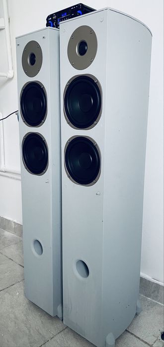 Vand/schimb set boxe profesionale cu statie bluetooth 180W Rms Reali