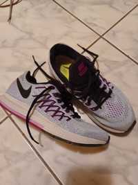 Vand adidasi Nike Zoom Pegasus 32