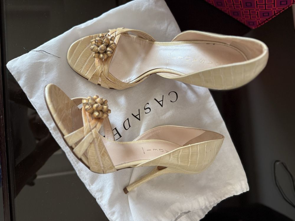 Casadei обувки, 9 см ток, екрю, естествена кожа