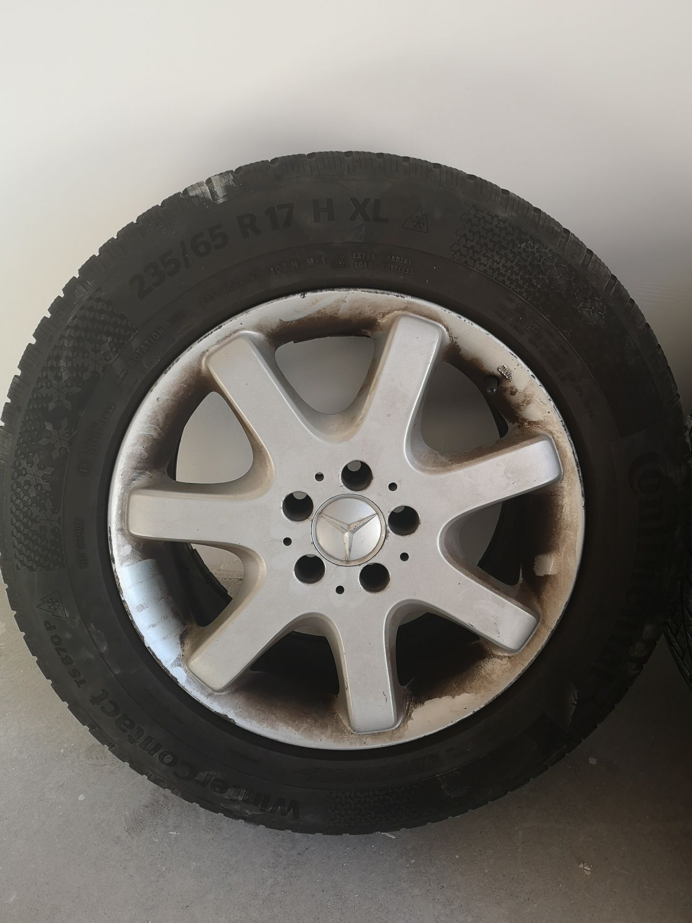 Гуми Continental с джанти 235/65 R17 Mercedes ML