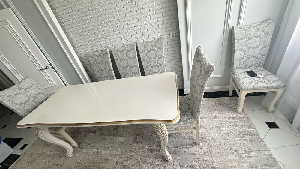 Продам стол кухонный 180*80 со стульями