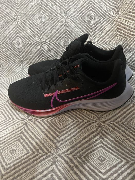 Vand adidasi Nike Zoom Pegasus