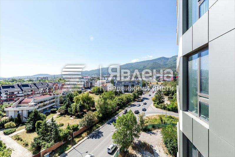 Продава 4-Стаен в Кръстова Вада
