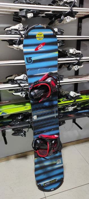 Сноуборд с креплениями