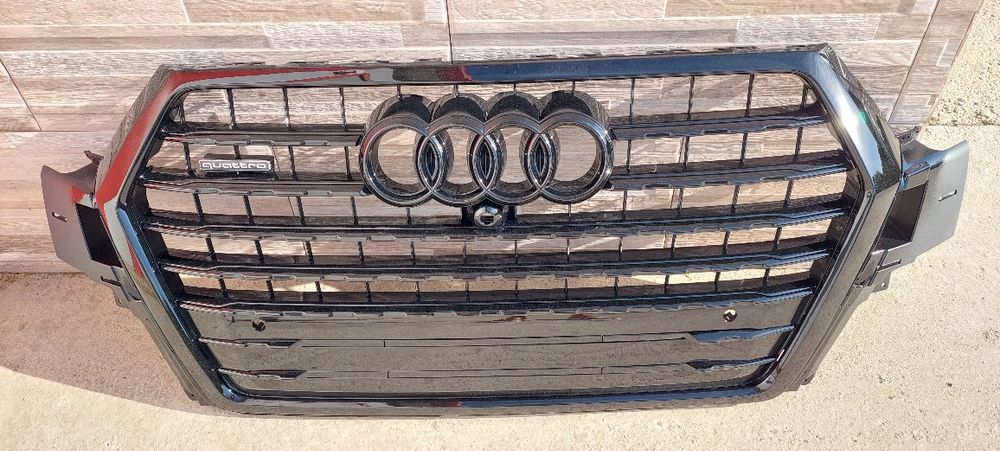 решетка за Audi Q7.   2017
