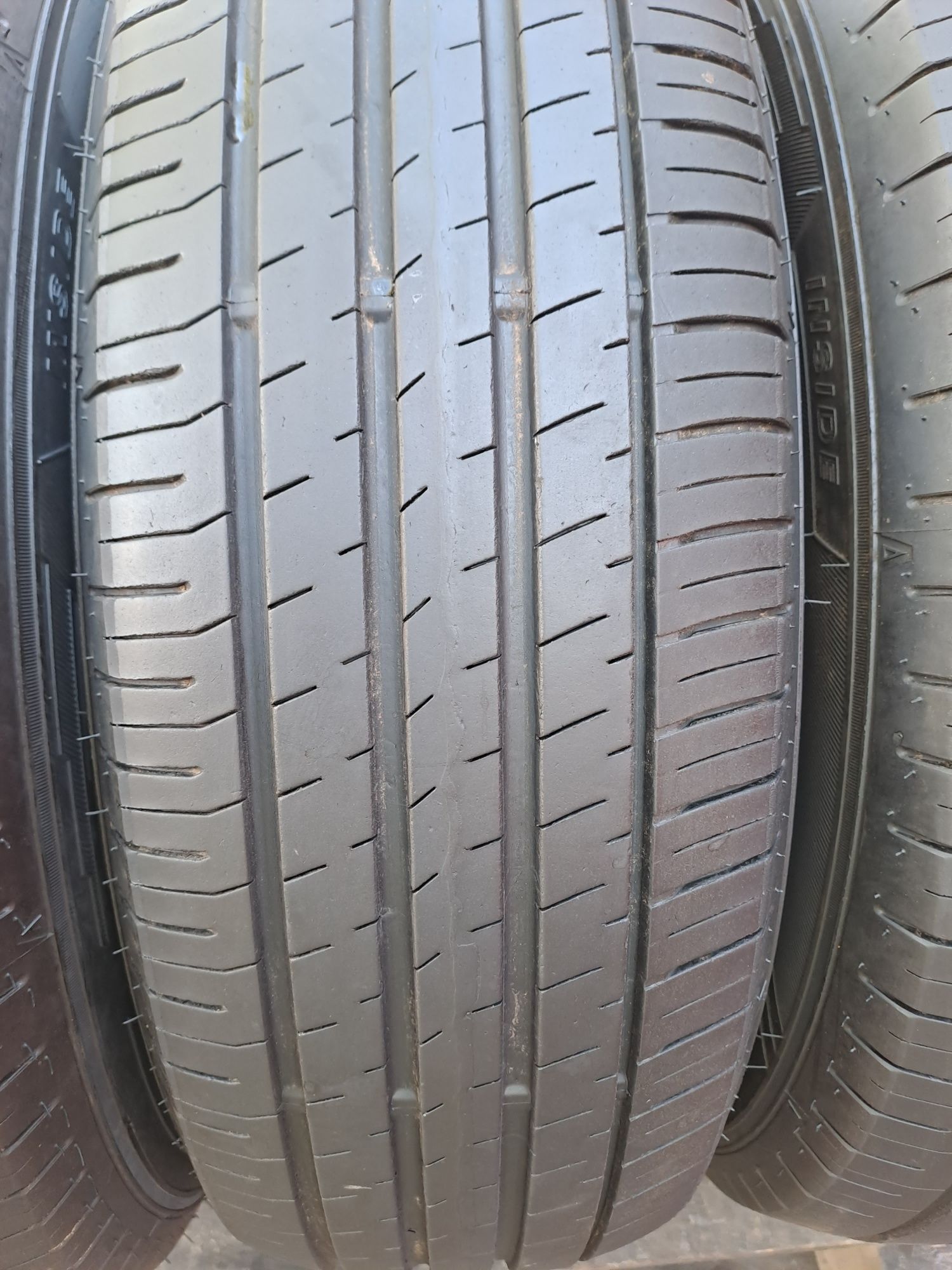 4бр. 205/70/16 Falken: Летни гуми за джип/ SUV