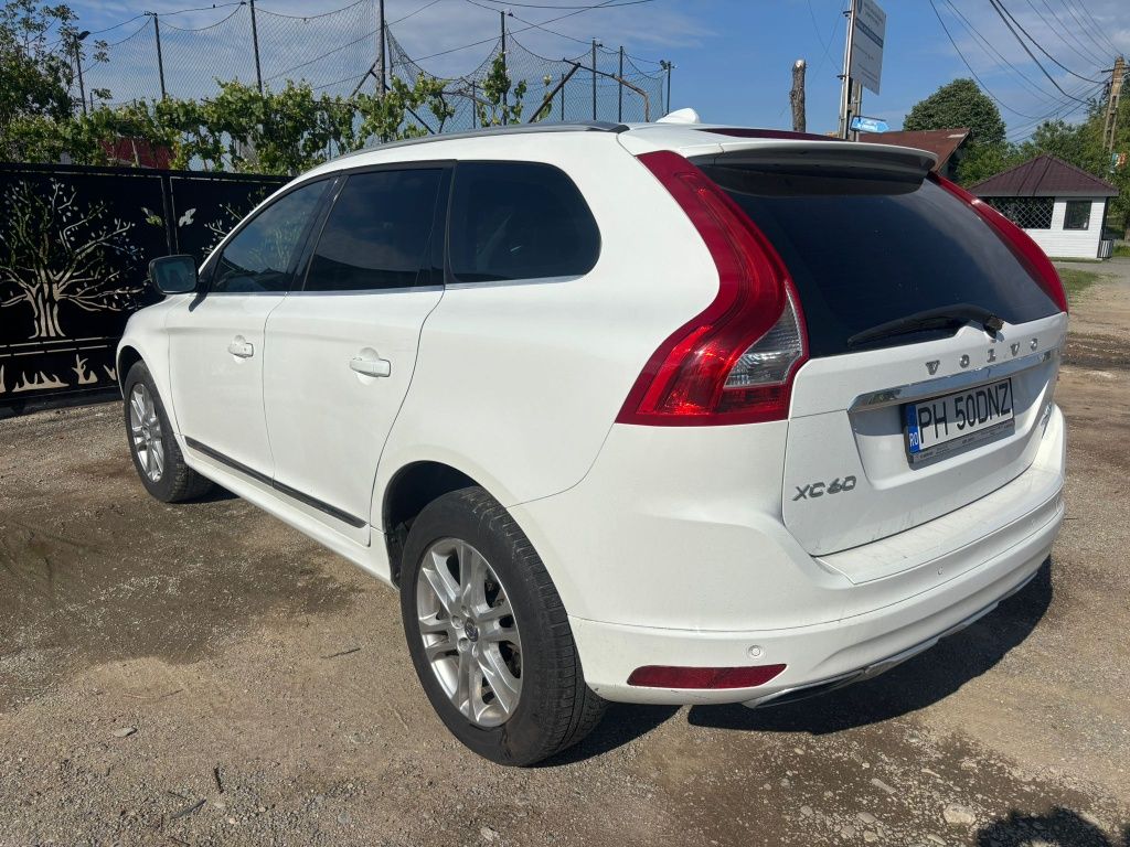 Volvo       XC60