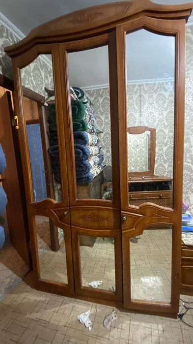 продам шкаф за 35000тенге