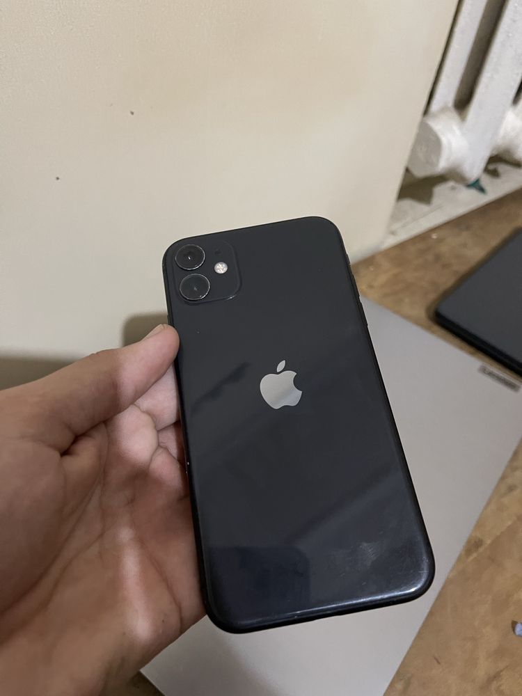 Iphone 11 xotira 64.