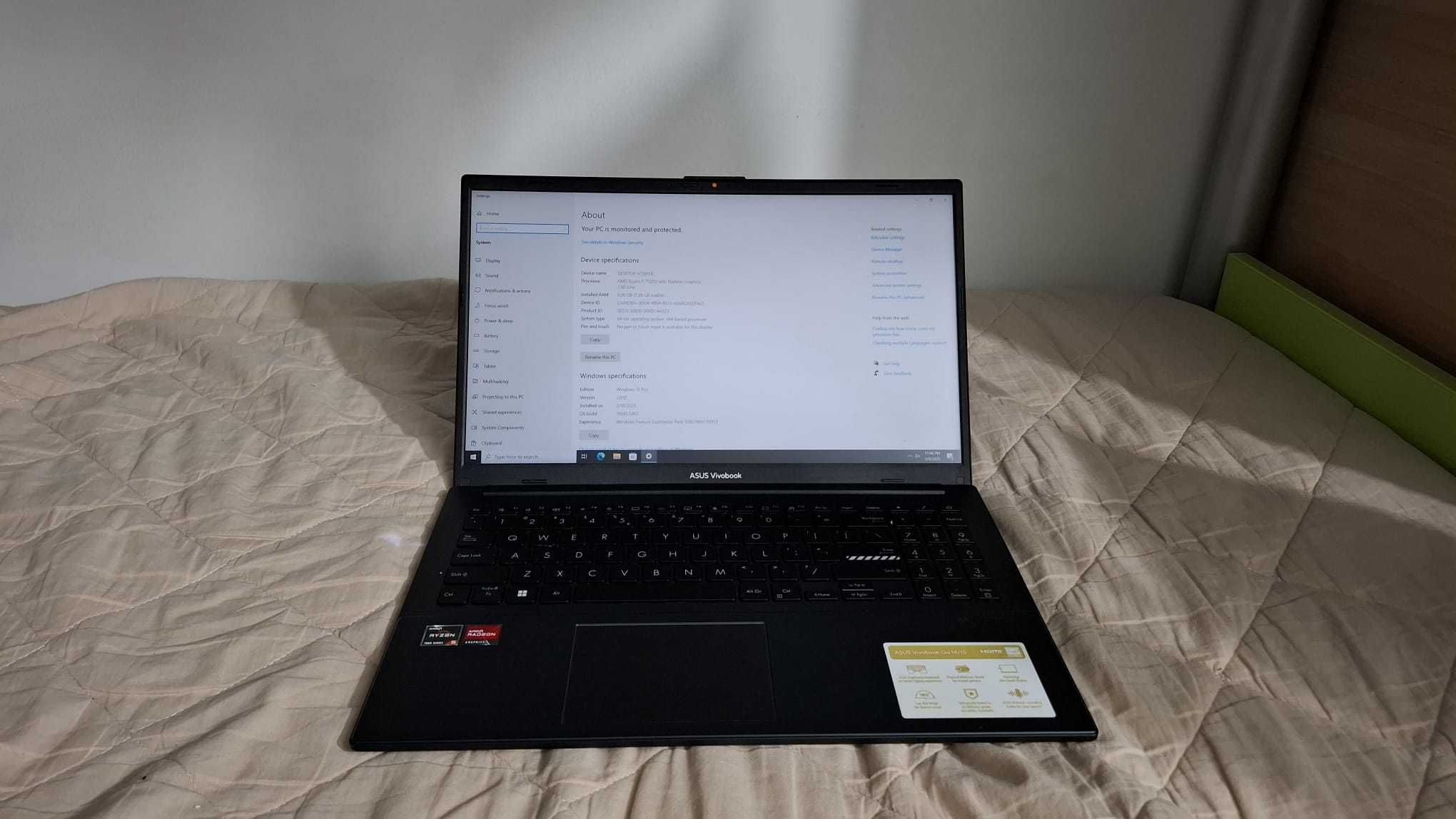 Laptop Asus Vivobook 15 Ryzen 5 7520U