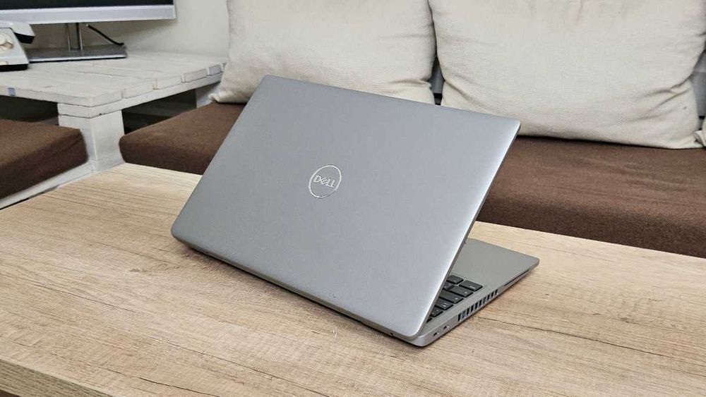 Dell Latitude 5530 - i5 12Gen - 32GB RAM - 2TB SSD