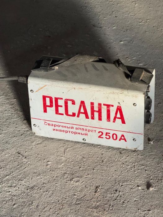 Сварочный аппарат инверторный 250А Ресанта
