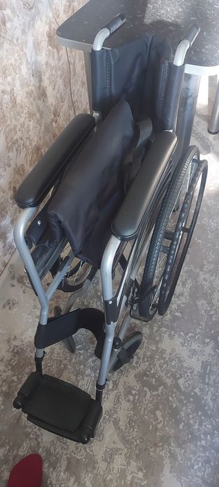 Инвалидное кресло