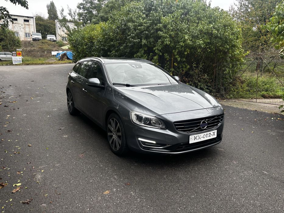 Volvo V60 4X4  - 2017 - Euro 6 Webasto/Distronic- Facelift