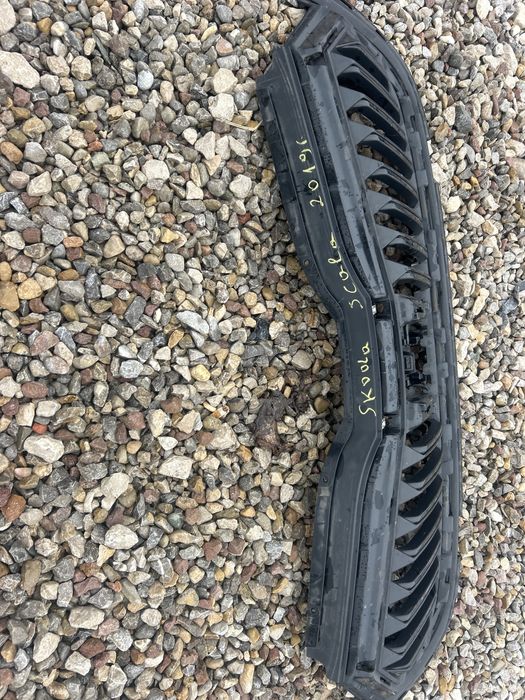 Предна решетка за Skoda Skala 2019”