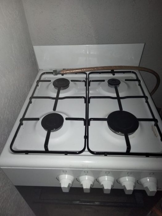 Продам газовую плиту