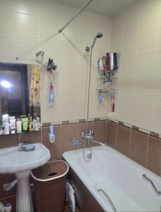 Юнусабад 19 кв 2*3/1/5 СРОЧНО ,супер цена