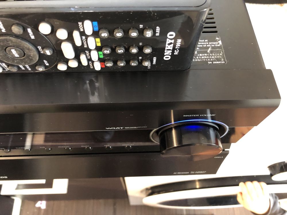 Onkyo TX-NR807 resiver