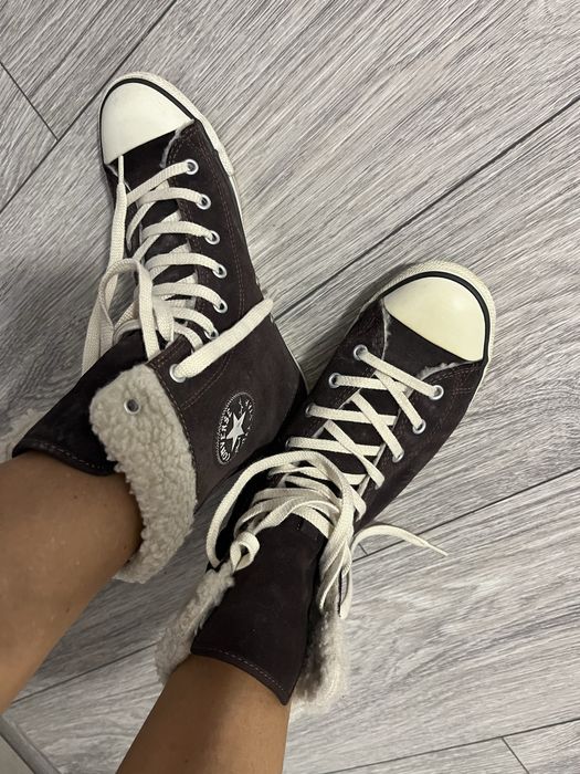 Converse All Stars din piele intoarsa