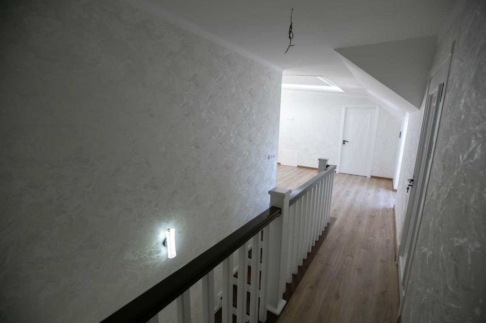 СРОЧНО ПРОДАЮ ЕВРО ДОМ в Янгихаётском р-н, Бинокор, 2,5 соток земли