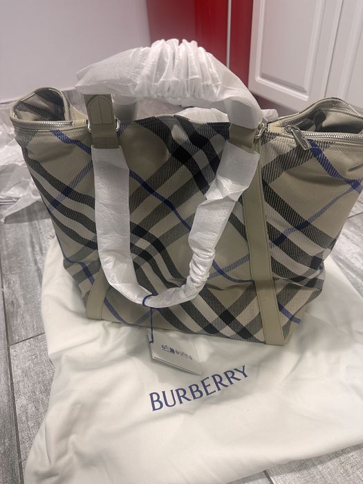 Burberry tote 8085287